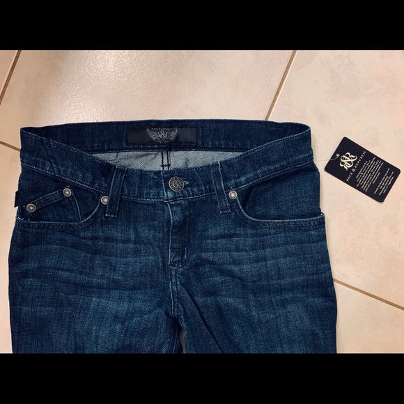 NEW with Tags Rock & Republic Straight Leg Jeans - Picture 2 of 3